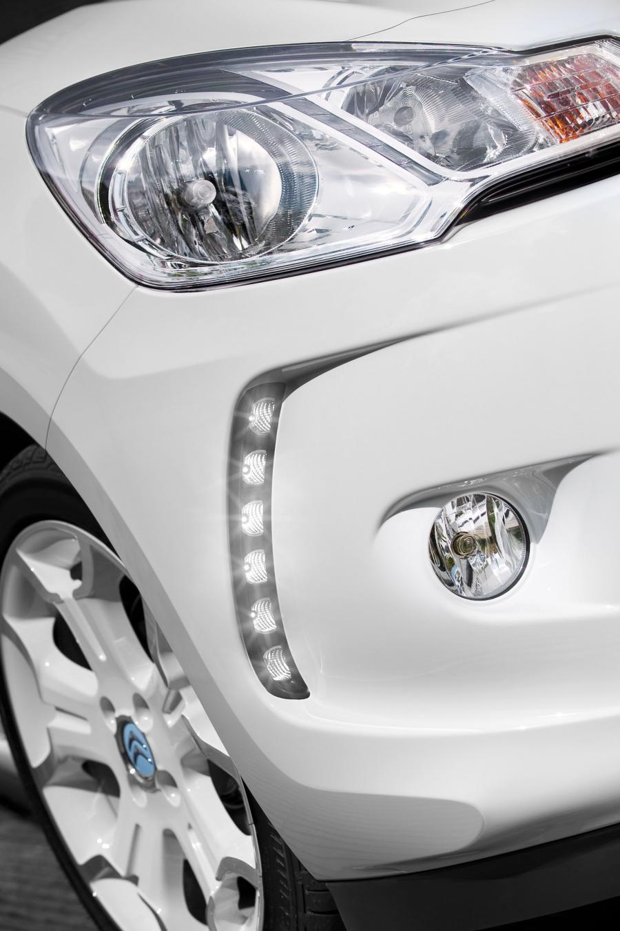  Citroen DS3 2009 года  (фото 34 из 72)